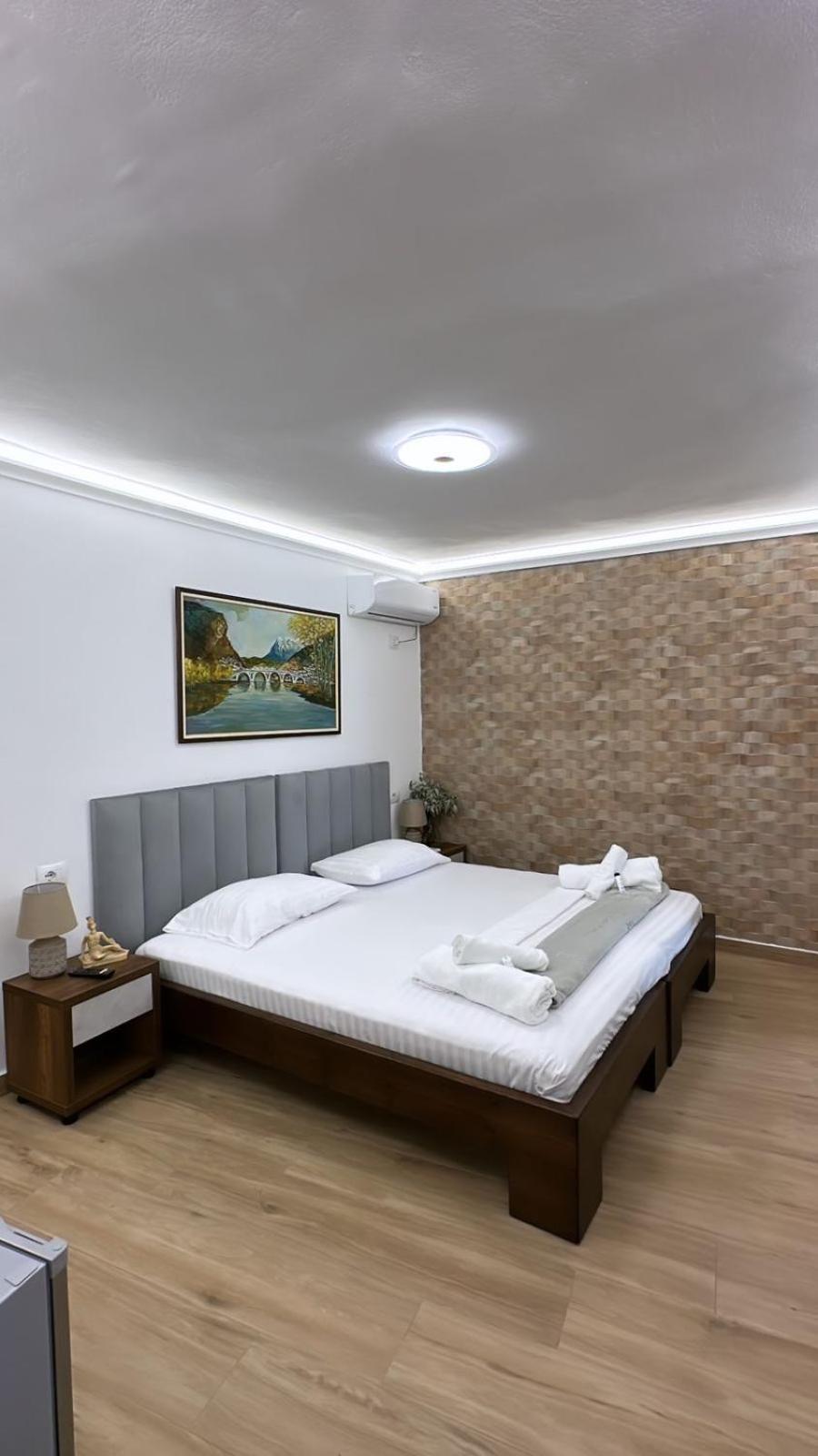 Vila Fatos Qama Берат Екстериор снимка